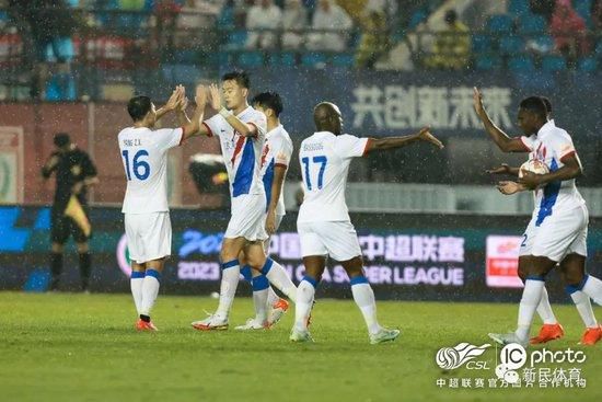 【八强阶段赛果】埃弗顿1-1富勒姆（点球6-7）韦尔港0-3米德尔斯堡切尔西1-1纽卡（点球4-2）利物浦5-1西汉姆